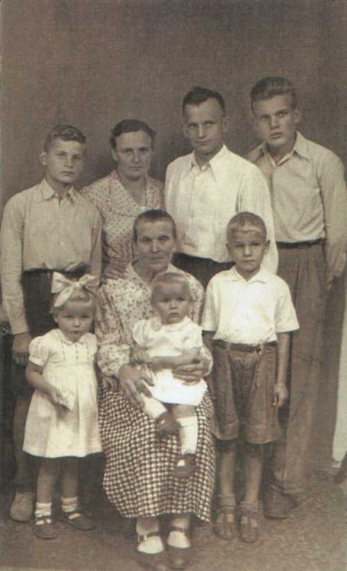 Rodzina Zofii i Jana Rogów (abt. 1957)